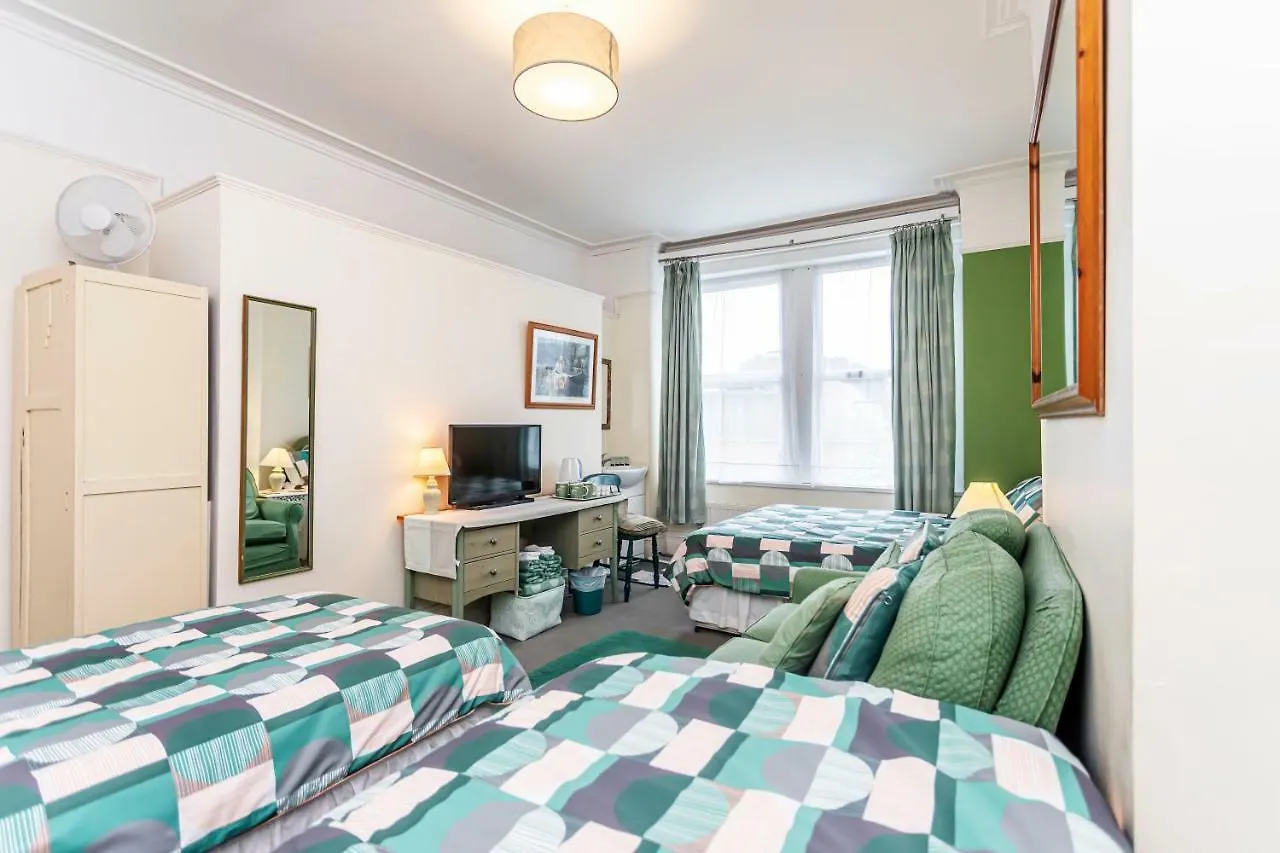 ** Гостевой дом The Ravensbourne Hotel Борнмут Великобритания