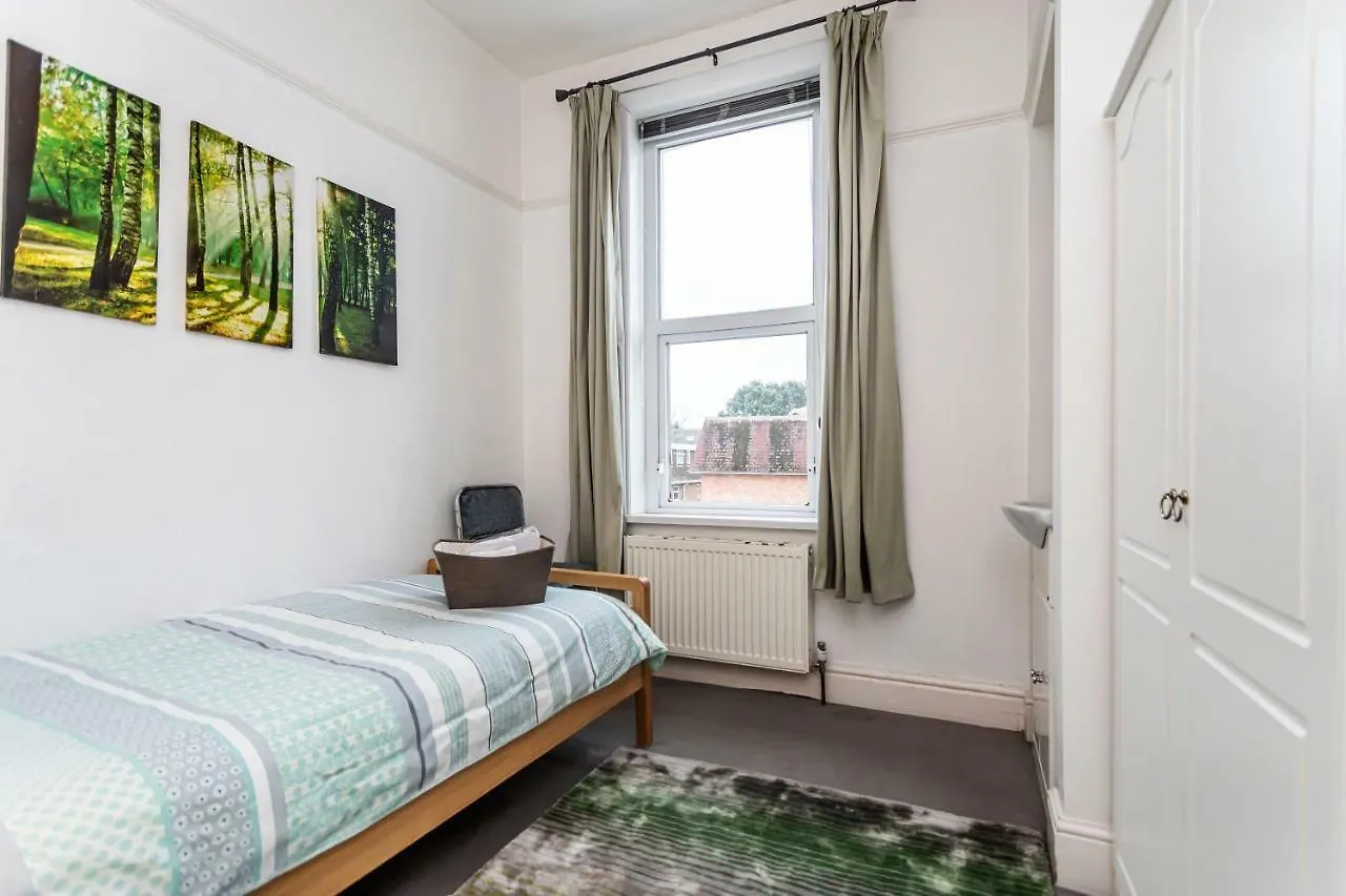 The Ravensbourne Hotel بورنماوث